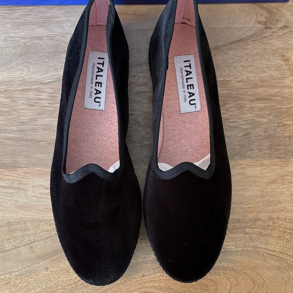Italeau Women's Black Velvet Loafers - Picture 4 of 12